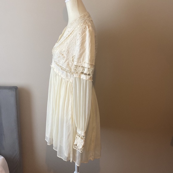 Free people white/off white beautiful boho babydoll dress with back detail - Picture 4 of 6